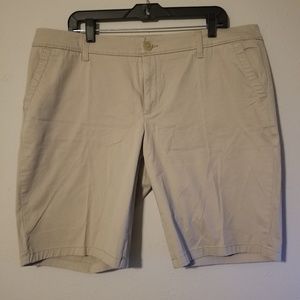 Khaki Bermuda shorts